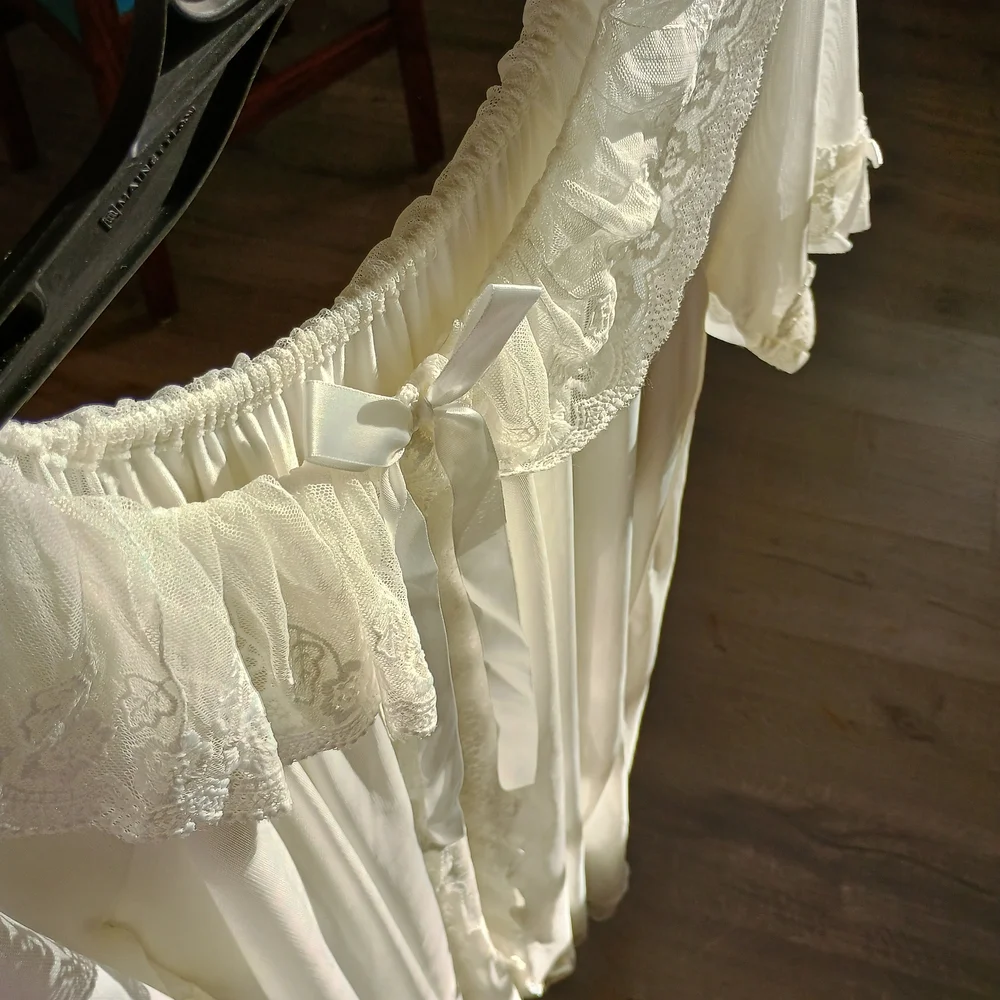 Like new, vintage style, white, double layer nightie, womens intimates, fairy - Picture 15 of 16